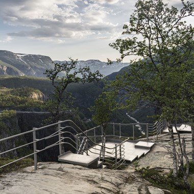 Nasjonal Turistveg Hardangervidda, Vøringsfossen-  Hardangerfjorden i et nøtteskall