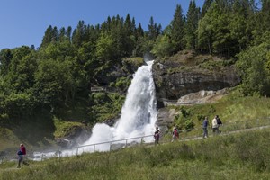 Fjord- og fossetur i Hardanger
