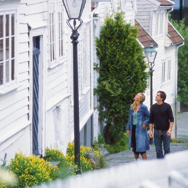 Lysefjord in a nutshell - Alte Weiße Häuser in Stavanger, Norwegen