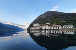 RIB tour on the Hardangerfjord from Odda  - Hardangerfjord in a nutshell winter tour by Fjord Tours - Odda, Norway