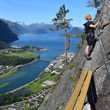 On the West Wall, the UNESCO Geirangerfjord and Trollstigen tour  - Åndalsnes, Norway