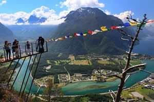 Opplev Rampestreken utsiktspunkt med Fjord Tours på UNESCO Geirangerfjord & Trollstigen turen