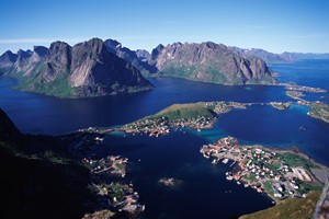 Moskenes sett fra luften - Lofoten i et nøtteskall  med Fjord Tours