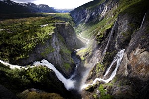 Experience the Vøringfoss Waterfall on the Hardangerfjord in a nutshell tour & Rosendal - Eidfjord Norway