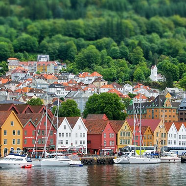 Norway in a nutshell® familiar - Bryggen, el antiguo embarcadero de Bergen - Bergen, Noruega
