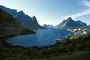 Descubre montañas árticas y pintorescos pueblos de pescadores - Tour Islas Lofoten in a nutshell - Lofoten, Noruega