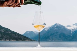 Cider-Erlebnisse in Hardanger - Obstgarten Åkre, Hardangerfjord - Norwegen