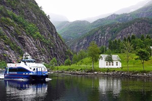 Fjord Cruise to Mostraumen and Shellfish Platter