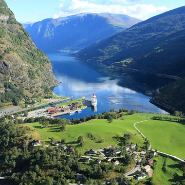 Panoramablick auf Flåm - Flåm, Norwegen