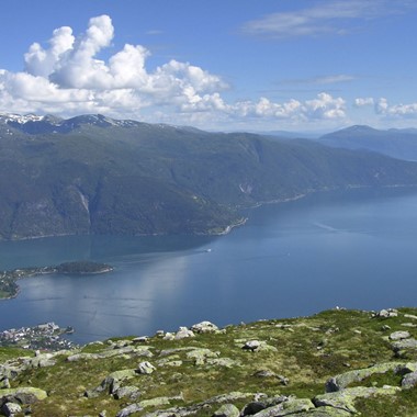 Blick auf den Sognefjord - Balestrand, Norwegen