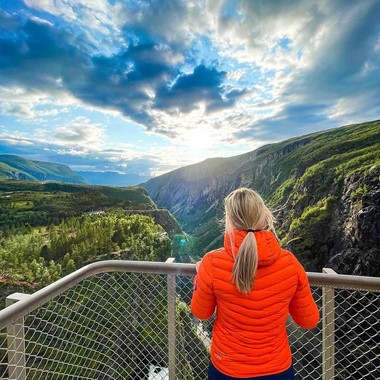 Vøringsfossen utsiktsplatå - Hardangerfjord & Rosendal tur av Fjord tours 