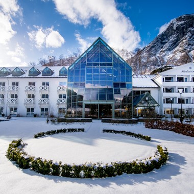 Erleben Sie Fretheim Hotel auf dem Nærøyfjord mit Fjord Tours auf dem Norway in a nutshell® Wintertour - Flåm, Norwegen