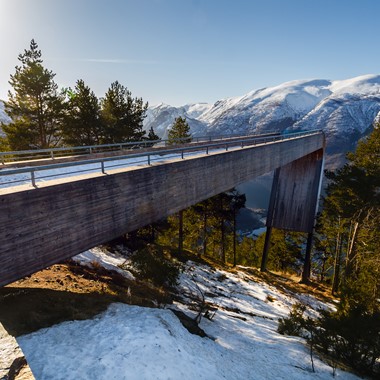 Sehen Sie Stegastein auf dem Norway in a nutshell® Wintertour - Flåm, Norwegen