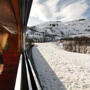 Descubre el espectacular ferrocarril de Flam durante el tour de invierno Norway in a nutshell® de Fjord Tours - Flåm, Noruega