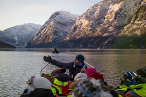Vinter fjordsafari i Flåm - Sognefjorden i et nøtteskall vintertur fra Fjord Tours