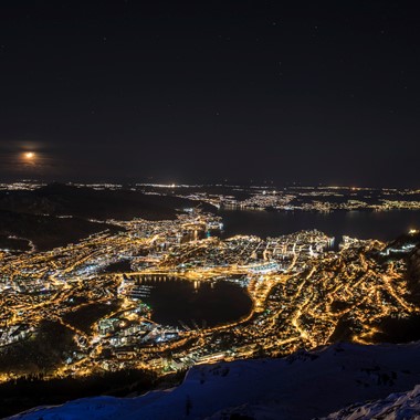 Erleben Sie Bergen mit Fjord Tours auf dem Sognefjord in a nutshell Wintertour - Bergen, Norwegen