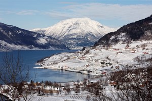 Opplev Lofthus på Hardangerfjorden i et nøtteskall vintertur fra Fjord Tours